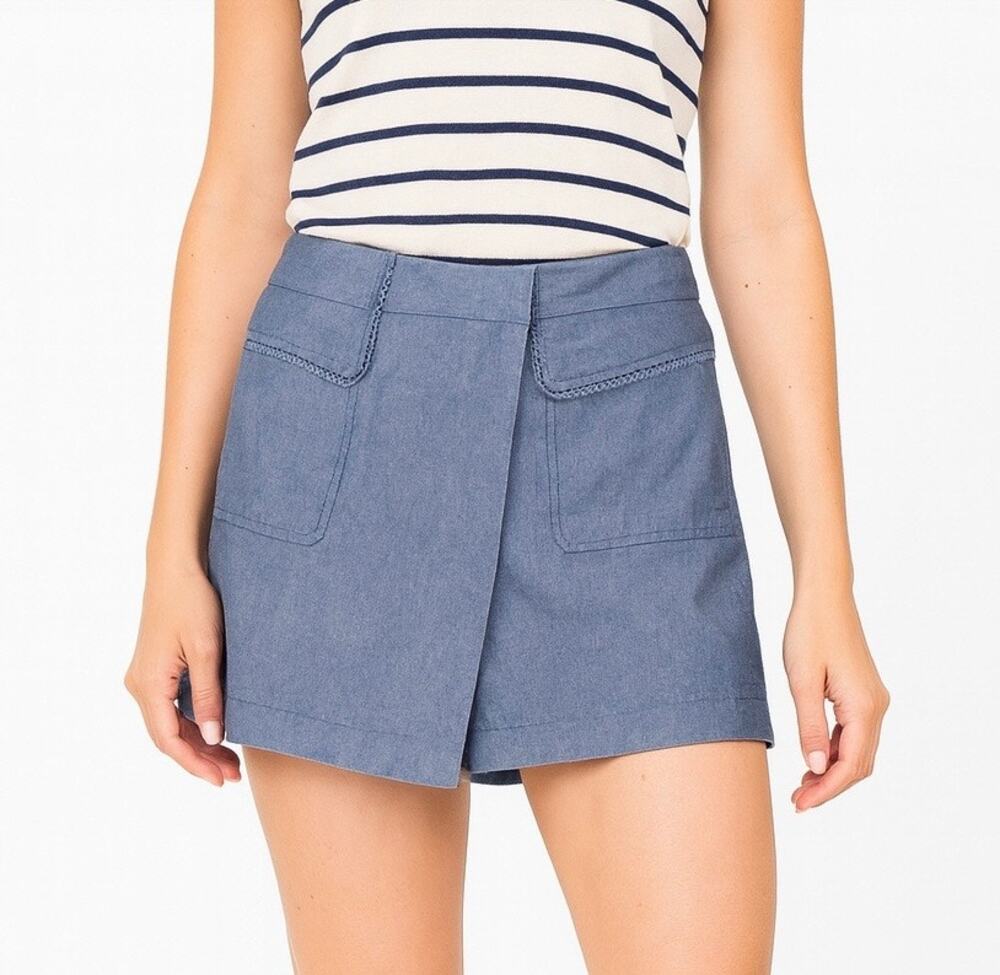 2/$15 Molly Bracken Chambray Lace Trim Wrap Shorts Blue Size S